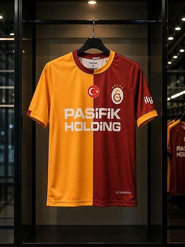 Futbolkalar: Məhsul: Futbol köynəyi - Dizayn: İki rəngli yarıya bölünmüş klassik — 1
