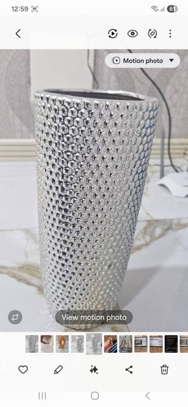 güldanlar: Bir vaza, Farfor — 1