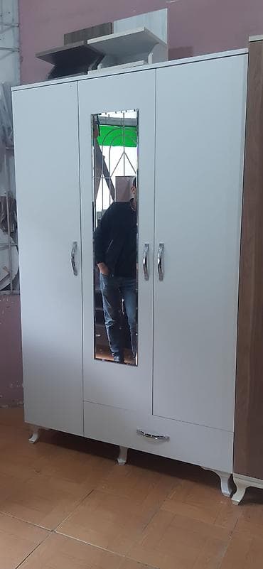 skaflar: 3 Qapi Dolablar Hal Hazirda Anbarda Movcuddur. Sifariwlede ne reng — 9