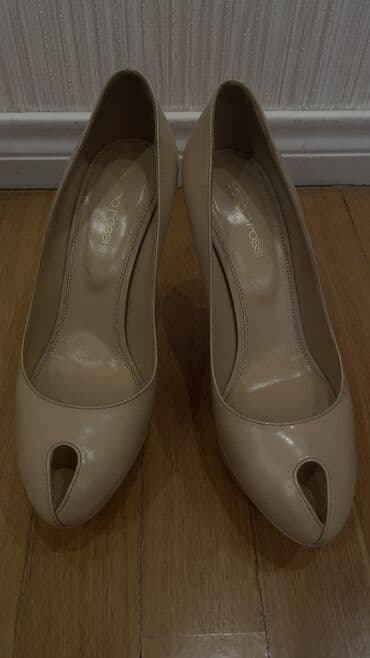 qadin pencekleri: Tuflilər, Ölçü: 38, rəng - Bej, İşlənmiş — 1