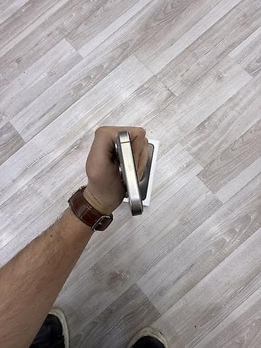 iphona: IPhone 15 Pro, 256 GB, Space Gray, Face ID — 6