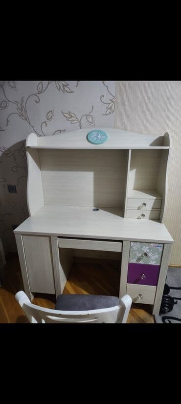 Kasalar: Oğlan və qız üçün, 2 təknəfərlik çarpayı, Dolab — 4