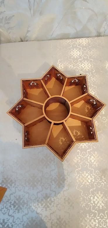 Taxta ulduz formalı şirniyyat/qoz-fındıq qabı - Material: təbii