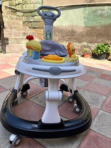 çəlik nədir: Uşaq gəzdiricisi / yürüteç - Rəng: ağ-qara baza, boz oturacaq - Arxa — 3