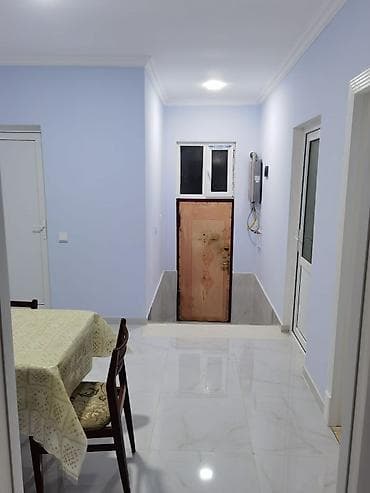 ev alışı: Dərnəgül metrosunun çıxışında 2 otaqlı həyət evi kirayə verilir. Ev 70 — 3