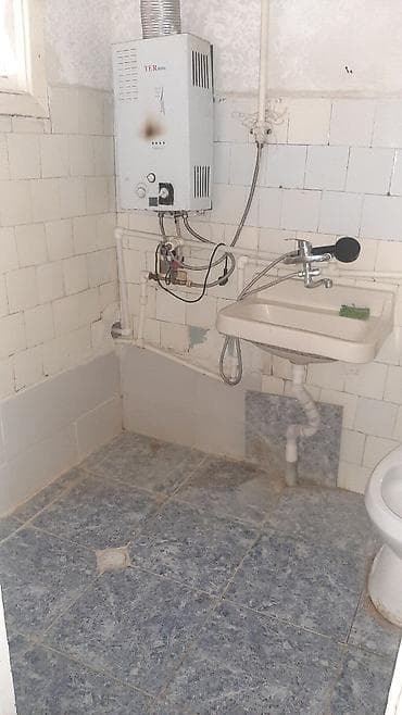 Menzil Bileceri qesebesinde Ploşadin ve 300 nomreli mektebin yaninda — 10