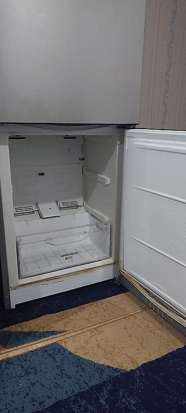soydclar: 2 qapılı Indesit Soyuducu Satılır, rəng - Gümüşü — 1