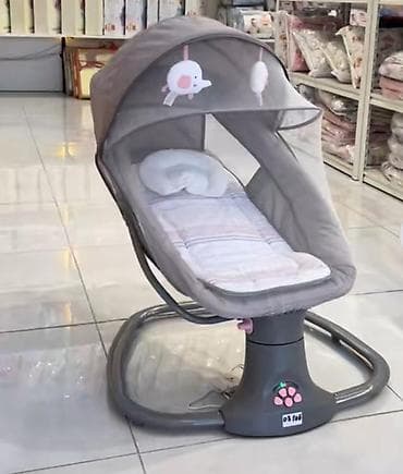 Oğlan və qız üçün, Beşik, Dəstsiz, Matras ilə, Yellənmə mexanizm ilə