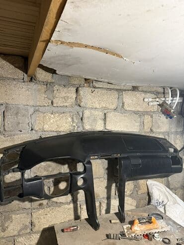 Digər avtomobil ehtiyat hissələri: Mercedes-Benz W210, 2001 il — 1