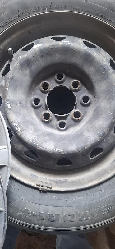 14 disk teker: Məhsul: 4 ədəd təkər diski və şin komplekti + 4 ədəd kalpak - Ölçü — 1