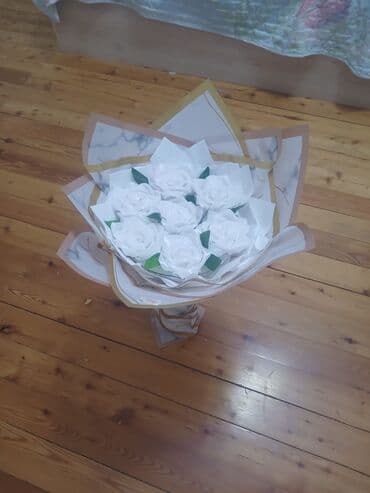 Buket Gül yalnız 12 Azn Sifariş Vermək Üçün Əlaqə Nömrəmlə Əlaqə