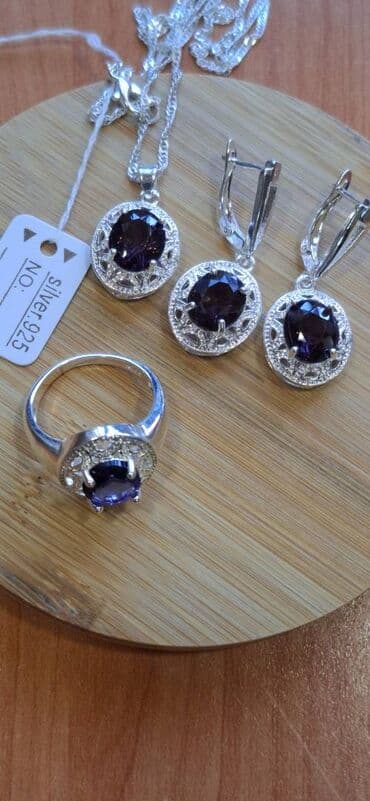 tek qas qizil sirqalar: Комплекты. Новые — 12