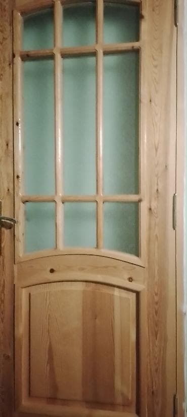 Taxta və MDF otaq qapıları - Material: biri təbii ağacdan (şüşəli)