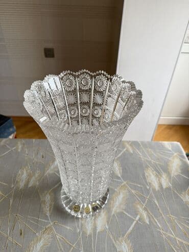 Süni güllər: Bir vaza, Xrustal — 3