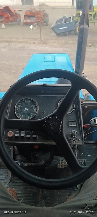 04 maşını: Belarus MTZ traktor - Rəng: mavi/qara kabinalı - Güclü dizel mühərrik — 5