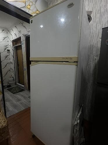 soyuducu ev ucun: 2 qapılı LG Soyuducu Satılır, rəng - Ağ, Təkərli — 1