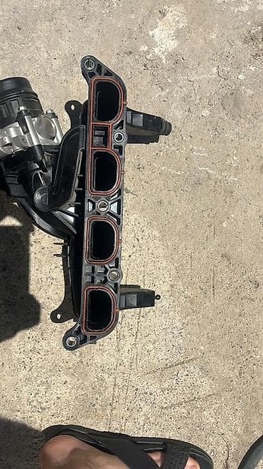Hyundai/Kia 1.6 benzin mühərriki üçün plastik suqəbuledici kollektor — 2