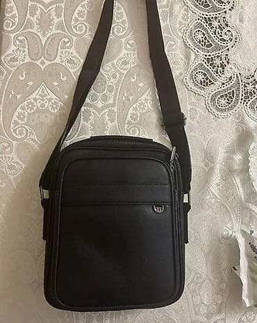 yeke canta: Kişi üçün çiyin çantası – klassik qara rəngdə, kompakt və funksional — 2