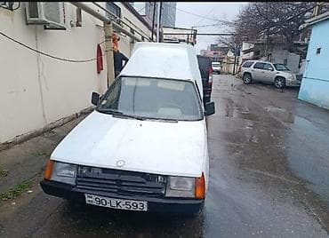 porsche disk: ZAZ Tavriya Van, 2005 il buraxılışı. Ağ rəngli, yükdaşıma üçün qapalı — 1