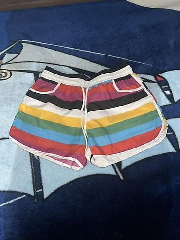 Rəngarəng zolaqlı deniz şortu S-M razmer - Model: Qısa