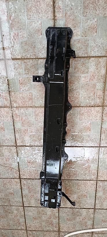 Радиаторы: Məhsul: Avtomobilin ön panel radiator dayağı (radiator support/core — 1