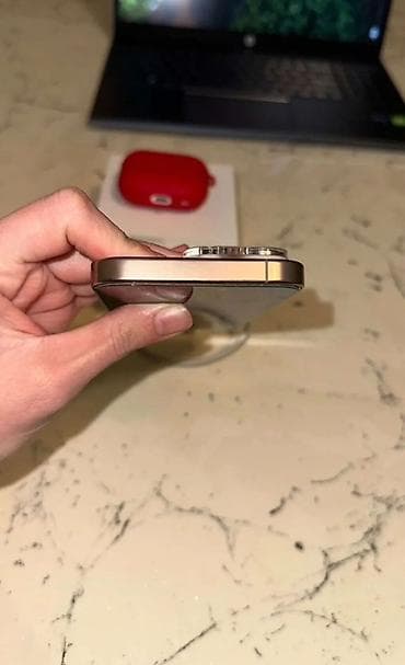 iphone 14 pro en ucuz: IPhone 16 Pro, 256 GB, Qızılı, Face ID — 3