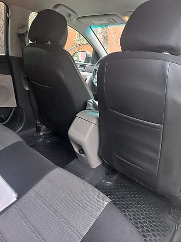 hunday 2010: Hyundai Sonata: 2.4 l | 2015 il Sedan — 9