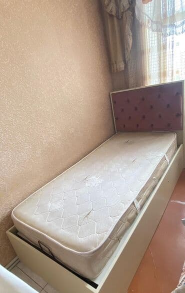 uşaq çarpayısı satılır: Yataq otagi ve qonaq otagi desti. Usaq Carpayilarida daxildir. Yaxsi — 2
