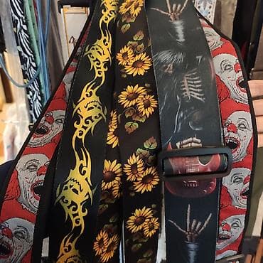 Gitara kəmərləri Gitara kəmərləri 10 azn başlayırlar Ünvan:Nizami 42