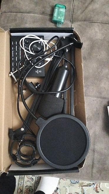 behringer ses kartı: Podcast/stream üçün tam dəst: kondensator mikrofon + V8 səs kartı — 3