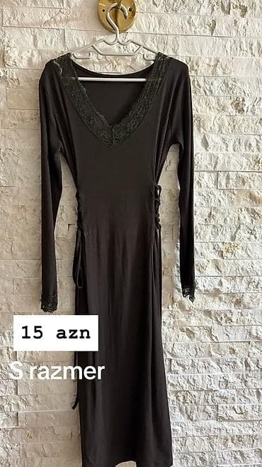 benetton canta: - Qara uzun slip tipli don: nazik çiyin qayışları, V-yaxa, ön hissədə — 5