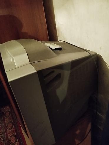 Samsung kineskop televizor - Ekran: təxmini 28–32 düym (4:3 nisbəti) — 4