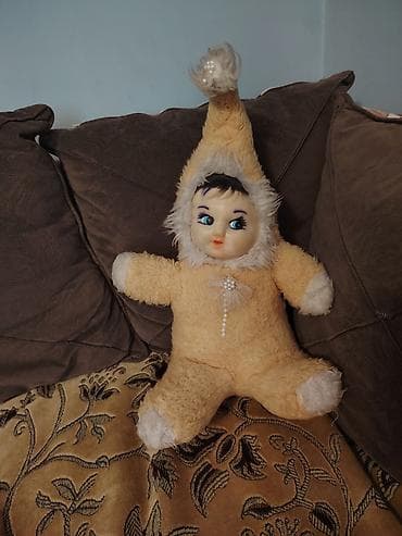 Yumşaq oyuncağ kukla - Model: yumşaq bədənli kukla, plastik üzdən