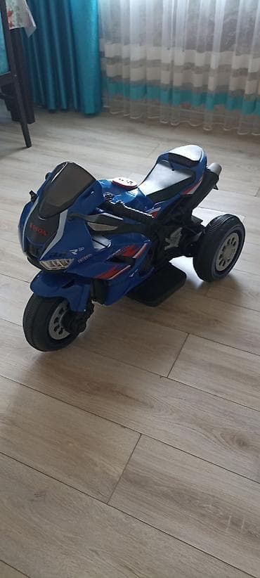 Uşaq üçün elektrikli üçtəkərli motosiklet – mavi rəng - İdman — 2