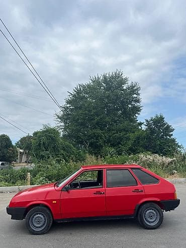 samara 2114: LADA Samara (VAZ-2109) – qırmızı rəngli, 5 qapılı hetçbek. Texniki və — 3