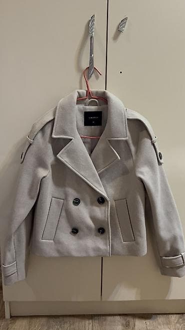 cins etek: Qadın palto/jaket – qısa modellə - Rəng: açıq bej - Stil: ikiqat — 1