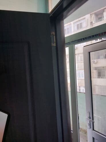 Bunker qapıları: 3u bir yerde cercivelerle birge 200m Məhsul: Daxili otaq qapıları — 3