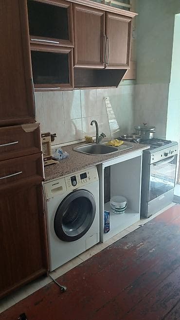kiraye evler ucuz: Metro elmlere yaxın bir otaglı heyet evi kirayə verilir obsi heyedir — 9