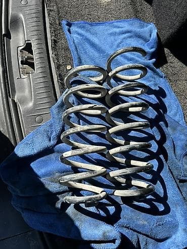 Avtomobil üçün arxa coil yaylar (cüt) - Tip: Helikal asqı yayları