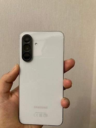 galaxy a30 ekran: Samsung Galaxy A56, rəng - Ağ, Qırıq — 5