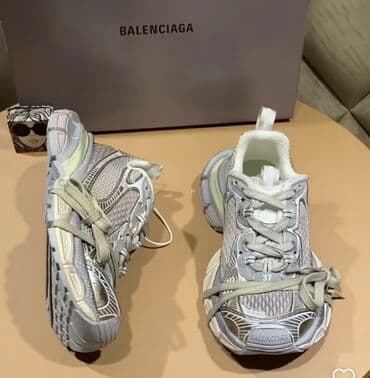 krassovkalar: 39 razmer, malomerka. premium klass balenciaga. veziyyet 10/10 bir — 1
