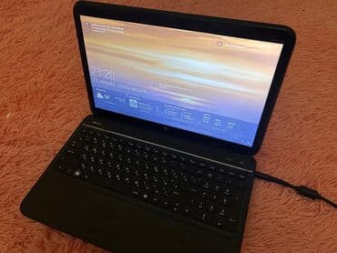 HP Pavilion noutbuk - Ekran: təxminən 15.6" geniş, parlaq ekran. -