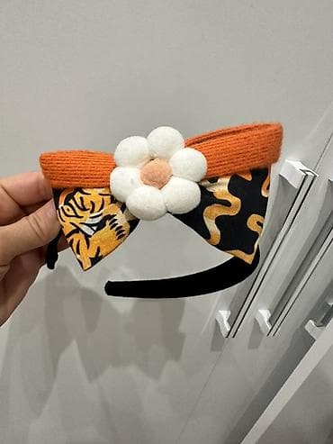 Bayram kostyumları: Uşaq üçün paltar və saç qandalağı dəsti B&G stori mağazadan alınıb — 4