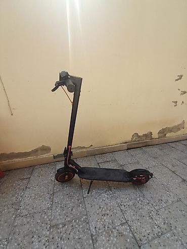 Elektrikli skuter - Qatlanan, yüngül gövdə; ön və arxa təkərlər lalafo.az -da Elektrikli skuter - Qatlanan, yüngül gövdə; ön və arxa təkərlər
