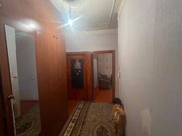 rabocide satilan evler: Bakı, 3 otaqlı, Köhnə tikili, m. İnşaatçılar, 85 kv. m — 10