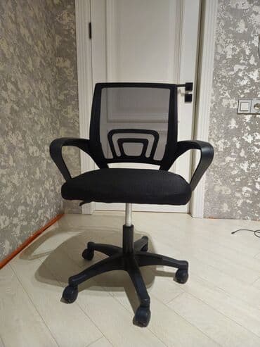 kompüter kreslo: Təkərli, Qolları tənzimlənmir, Parça — 1