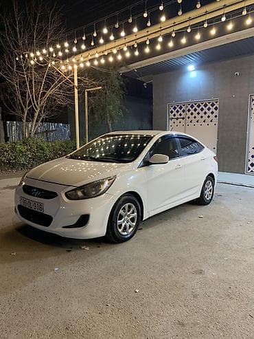 Yağlar və avtokimyəvi maddələr: Hyundai Accent: 1.6 l | 2012 il Sedan — 4