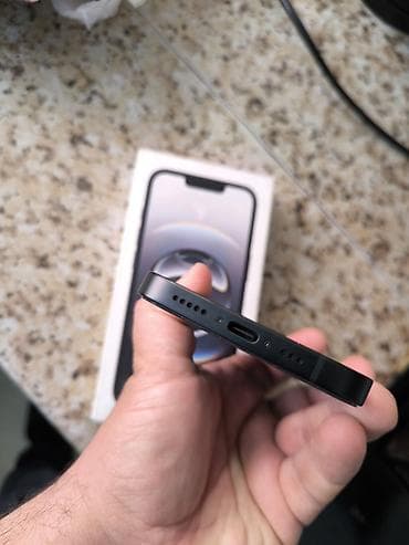 iphone 5d: IPhone 16e, 128 GB, Qara — 8