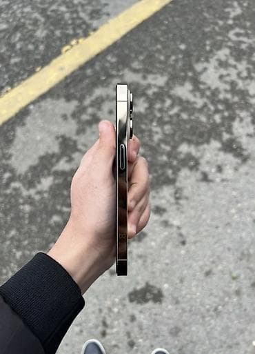 IPhone 15 Pro, Blue Titanium — 3