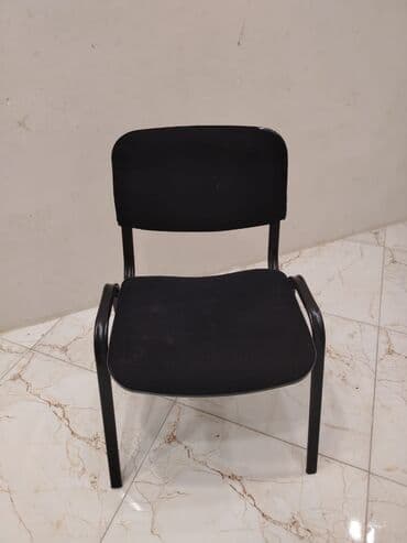 Столы: Stul bir ededi 13 azn En az 20 eded satilir 200 eded var 🏡 Merdekan — 1